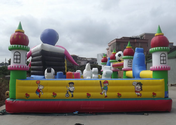 0.55mm Grubość nadmuchiwane Splash Park, nadmuchiwane Fun Park UV Protective Featuring