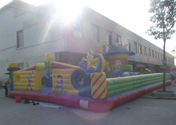 Ponadgabarytowy nadmuchiwany park rozrywki Wysokie materiały bezpieczeństwa Bouncy Juming Castle