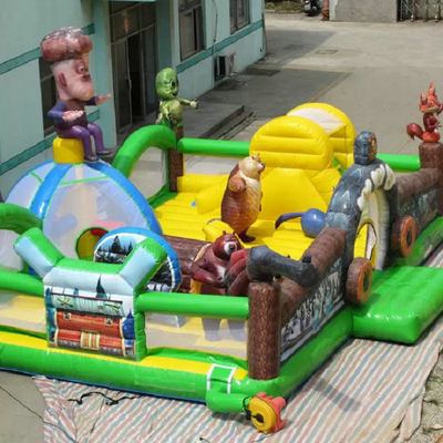 Nadmuchiwany brezentowy park rozrywki PCV Animal Bear Zoo Theme Digital Printing